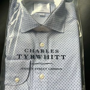 Brand New! NWT Charles Tyrwhitt Dress Shirt Slim fit non-iron
